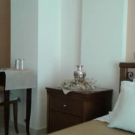 Archontiko Dimitra 3* ヴェルギナ