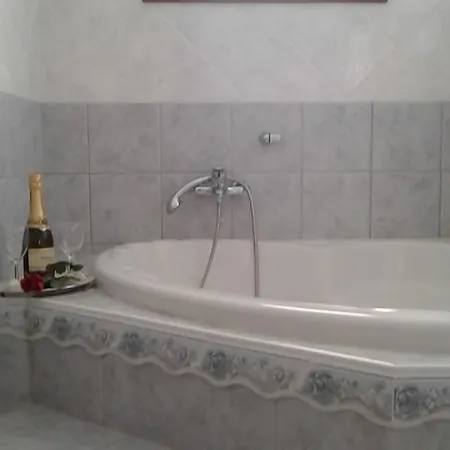 فندق Archontiko Dimitra 3*